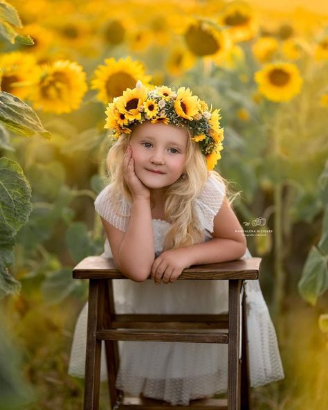 Sunflower Mini Session, Firefly Photography, Sunflower Field Pictures, Daughter Photoshoot, Cut Baby, Sunflower Photography, Sunflower Photo, Sunflower Pictures, Spring Kids