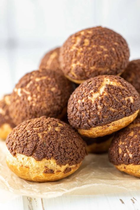 Chocolate Choux Pastry, Choux Pastry Photography, Cream Puffs Chocolate, Chocolate Cream Puffs, Chocolate Pastry Cream, Choux Craquelin, Cream Puffs Recipe, Chocolate Cream Puff, Choux Cream