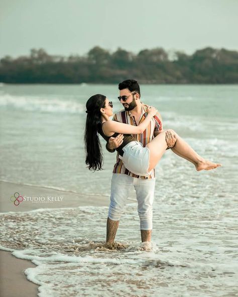 Copel Poses, Preshoot Poses, Goa Pics, Beach Prewedding, Goa Photography, Crazy Wedding Photos, Pre Wedding Photoshoot Beach, Candid Poses, Couples Beach Photography