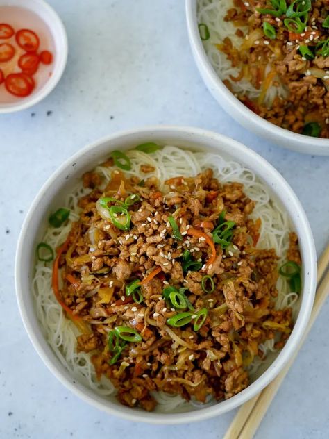 Spring Roll Bowls Recipe | Simple Home Edit Spring Roll Bowl, Easy Spring Rolls, Pork Pasta, Spring Roll Bowls, Slow Cooker Breakfast, Scrumptious Food, Home Edit, Spring Roll, Simple Home