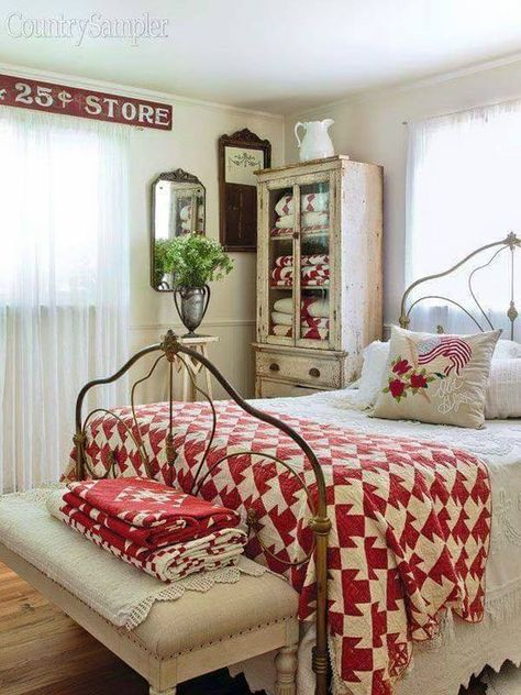 10 Steps to Create a Cottage-Style Bedroom - Decoholic Cottage Style Bedrooms, Cottage Style Bedroom, Bedroom Closets, Custom Bedroom, Country Style Bedroom, Vintage Bedroom Decor, Chic Bedding, Shabby Chic Bedding, Cottage Style Homes