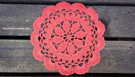 Ravelry: kristinescrochets.com - patterns Crochet Lace Doily Pattern Free, Crochet Coral, Crochet Lace Doily, Free Crochet Doily Patterns, Doily Pattern, Lace Doily, Crochet Leaves, Lace Knitting Patterns, Crochet Stars