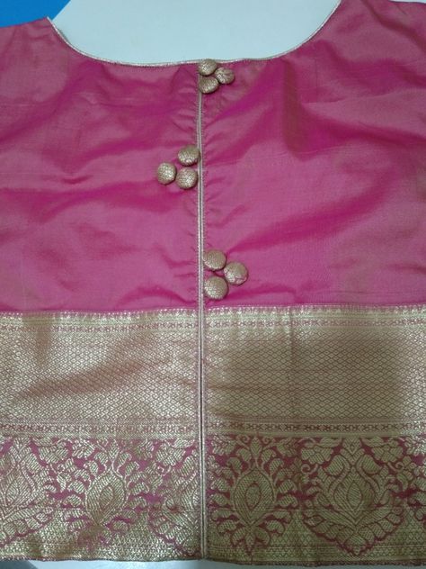 Back Button Blouse Designs, Boat Neck Blouses, Exclusive Saree Blouse Designs, Simple Blouse Design, Sleeveless Blouse Designs, Pattern Blouses, Salwar Neck Designs, Neck Patterns, Blouse Designs High Neck