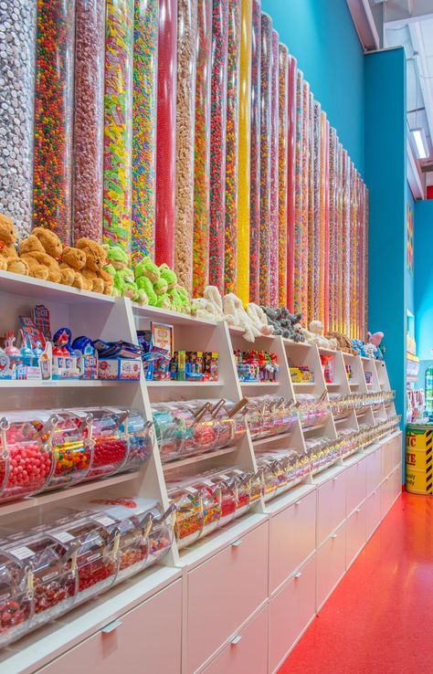 Candy Room Ideas, Candy Store Ideas, Candy Shop Ideas Design, Candy Store Aesthetic, Candy Shop Design, Candy Shop Aesthetic, Candy Kiosk, Candy Closet, Vintage Candy Store