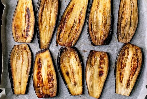 How to Prepare Eggplant So It’s Crisp, Not Soggy How To Prepare Eggplant, Perfect Baked Chicken Breast, Eggplant Caviar, Perfect Baked Chicken, Cooking Eggplant, Eggplant Recipes Parmesan, Vegan Eggplant, Eggplant Parm, Pasta Alla Norma