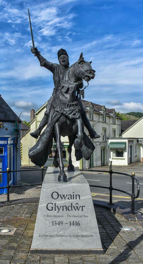 Owain Glyndŵr statue, Corwen, Denbighshire, Wales Wales Culture, Welsh Phrases, Owain Glyndŵr, Welsh History, Welsh Heritage, Welsh Ancestry, Wales Map, Celtic Nations, Welsh Language