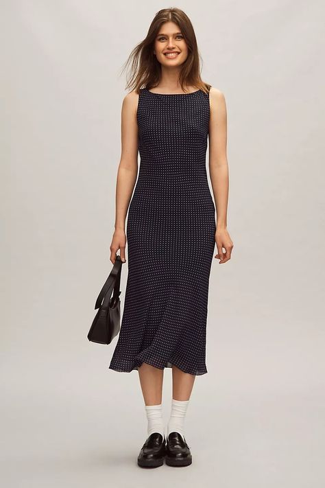 Reformation Topanga Midi Dress | Anthropologie Romantic Outfit Fall, Classic Silhouette Fashion, Fall Midi Dress Outfit, Summer Midi Dress Outfit, Casual Midi Dress Outfit, Reformation Outfits, Casual Black Dress Outfit, Washington Dc Style, Black Dress Outfit Ideas