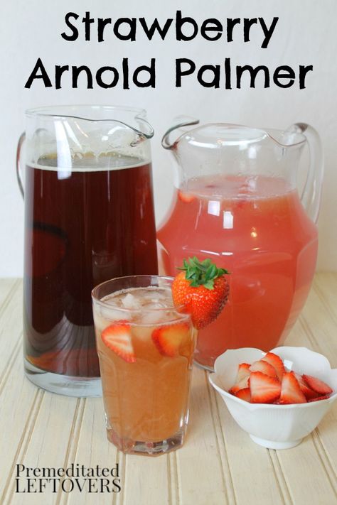 How to Make a Strawberry Arnold Palmer Drink Recipe Using Ice Tea and Pink Lemonade. Half And Half Tea And Lemonade, Arnold Palmer Drink Recipe, Arnold Palmer Recipe, Arnold Palmer Drink, Drinks Nonalcoholic, Easy Alcoholic Drinks, Sweet Tea Recipes, Blue Drink, Making Iced Tea