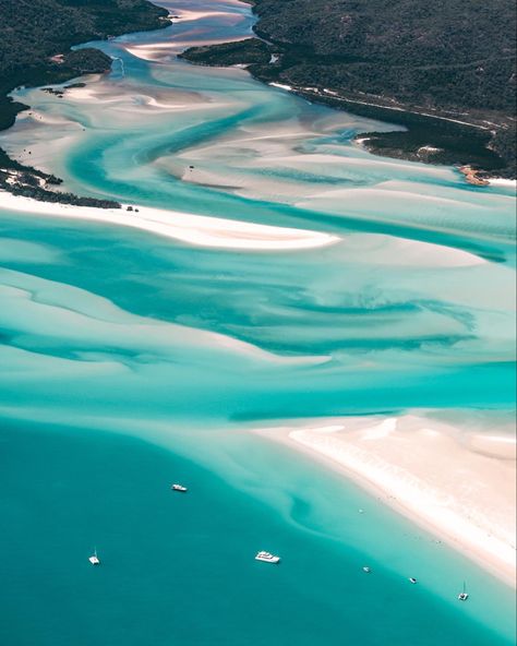 An aerial shot of Whitehaven Beach in the Whitsundays White Haven Beach, Whitehaven Beach, The Whitsundays, Australia Backpacking, Australia Travel Guide, Fun Places To Go, Gap Year, April 25, Great Barrier Reef