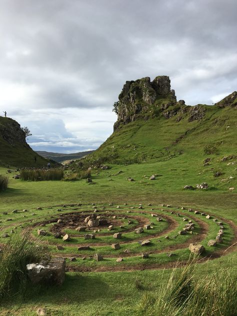 Fairy Glen Scotland, Fairy Glen Isle Of Skye, Irish Highlands, Scottish Nature, British Nature, Scotland Aesthetic, Ireland Aesthetic, Fairy Glen, Scotland Landscape