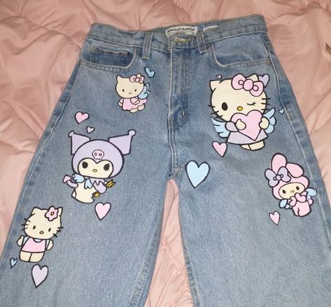 Clothing Painting, Trippy Clothes, Sanrio Clothes, Painted Clothes Diy, Kitty Clothes, Hello Kitty Clothes, Diy Clothes Design, Painted Jeans, Quirky Fashion