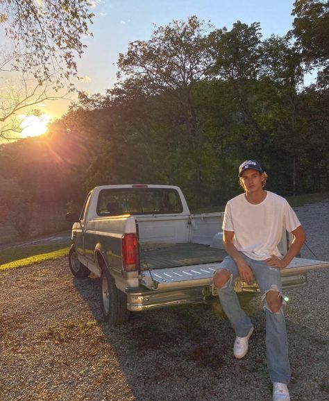 Car Guy Aesthetic, Jegor Venned, Car Pose, Guy Aesthetic, Guy Outfits, Car Poses, Model Sketch, Country Boy, Country Boys