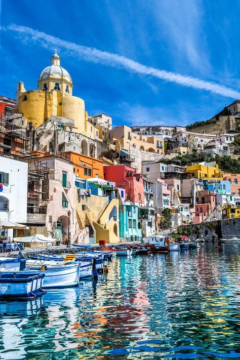 Procida Italy, Poland Travel, Explore Italy, Italy Holidays, San Michele, Europe Travel Destinations, Travel Images, Island Vacation, Trip Ideas