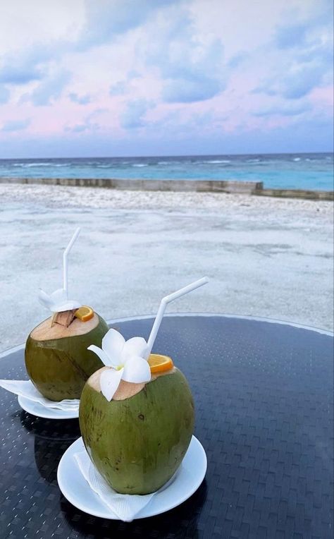 Coconut Drinks, Pretty Drinks, Paradise On Earth, Krabi, Summer Dream, Tropical Vacation, Travel Aesthetic, Summer Drinks, Aesthetic Food