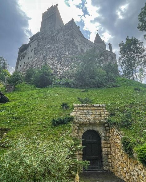 Draculas Castle Romania Inside, Transylvania Romania Dracula, Transylvania Romania Aesthetic, Romania Vampire, Transylvania Aesthetic, Draculas Castle Romania, Castle Vampire, Storm Witch, Transylvania Dracula