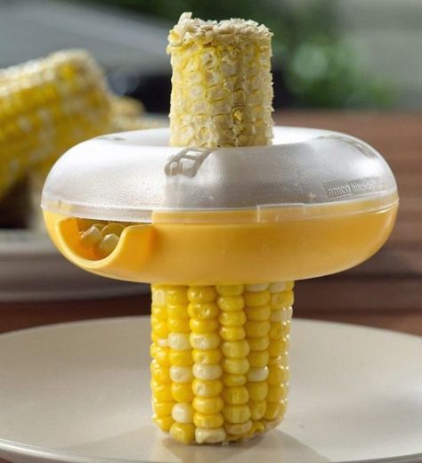 18 Kitchen Gadgets We’re Loving Right Now Inventions Sympas, Modern Kitchen Tools, Corn On Cob, Gadgets And Gizmos, Cool Kitchen Gadgets, Cool Ideas, Cool Inventions, Cool Stuff, Kitchen Stuff