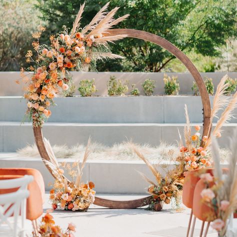 Rustic Photo Backdrop, Circle Wedding Arch, Round Wedding Arch, Photo Backdrop Stand, Wedding Arch Backdrop, Arch Backdrop Stand, Wedding Gate, Photobooth Ideas, Rustic Wedding Backdrops