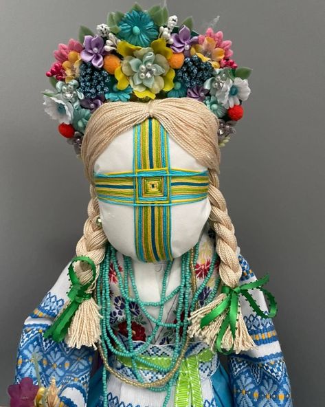 In keeping with the SPRING theme and praying for peace in Ukraine, this photo is from a fascinating story I saw on Facebook about the Motanka, a traditional Ukrainian guardian doll. Praying For Peace, Motanka Doll, Traditional Witchcraft, Pagan Symbols, Think Spring, Folk Doll, Folded Fabric, Ukrainian Art, Art Dolls Handmade