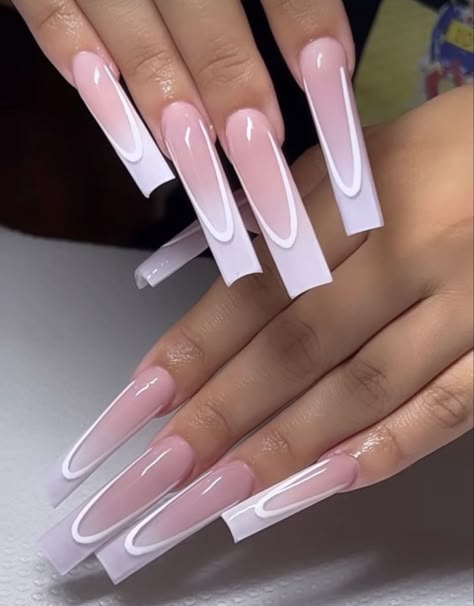 777 Back To School Nails Medium, Pink Packaging Ideas, Long Nails Glitter, Lipgloss Small Business, Nail Inspo Back To School, Nails Freestyle, Lipgloss Bundle, Xl Nails, Extra Nails