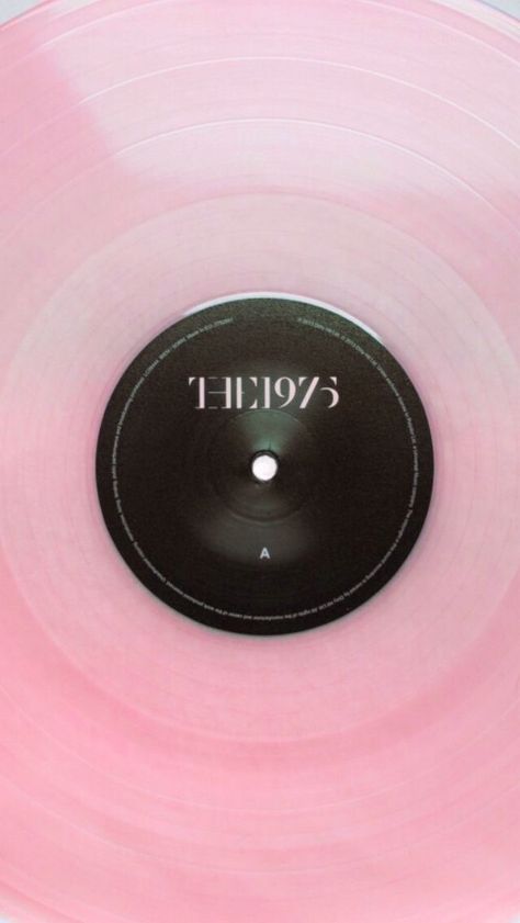 The 1975 Art, The 1975 Wallpaper, George Daniel, Retro Wallpaper Iphone, Pink Vinyl, Matty Healy, Photo Wall Collage, The 1975, Retro Wallpaper