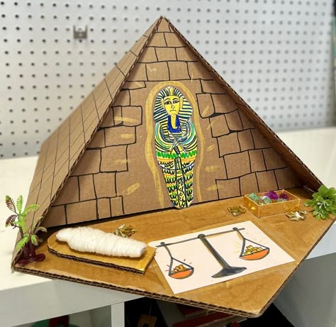 Egyptian Pyramid Project, Pyramid Project Ideas, Pyramid School Project, Ancient Civilizations Projects, Ancient Egypt Crafts, Ancient Egypt Activities, Ancient Egypt Unit, Egypt Activities, Egyptian Crafts