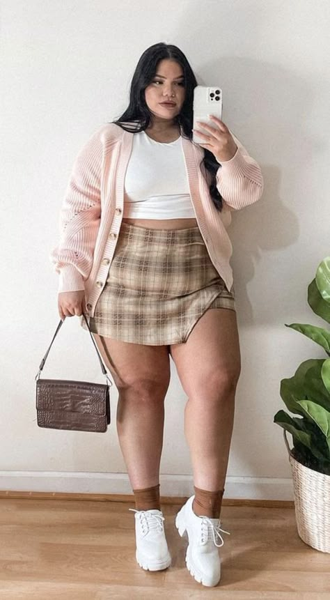 Plus Size Aesthetic Outfits, Chubby Girl Outfits, Plus Size Baddie, Plus Size Baddie Outfits, Look Plus Size, Aesthetic Outfit Ideas, Plus Size Outfit, Plus Size Fits, Outfit Trends