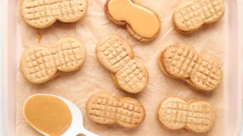 16 Copycat Cookie Recipes That Are Surprisingly Healthy — Eat This Not That Copycat Cookie Recipes, Healthy Chicken Sandwich Recipes, Pepperidge Farm Cookies, Cheap Desserts, Cheap Dessert Recipes, Southern Recipes Desserts, Healthy Breakfast Sandwich, Egg Free Cookies, Healthy Dark Chocolate