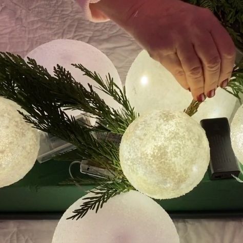 Snowball Decor, Snowballs Diy, Mosquito Repellent Candle, Halloween Potions, Winter Decorations Diy, Pottery Barn Inspired, Vintage Tea Towels, Oh Oh, Diy Website