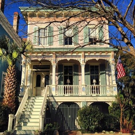 1886 Italianate 118 East Waldburg Street  Savannah, Georgia Catherine Ward House Catherine Ward, Savannah Smiles, Savannah Houses, Historic Savannah, Gorgeous Homes, Forsyth Park, Basketball Courts, Bed And Breakfast Inn, Georgia Homes