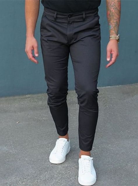 Chinos Men Outfit, Basic Streetwear, Streetwear Chic, Black Casual Pants, Black Chinos, Black Pants Casual, Mens Fashion Casual Outfits, Mens Dress Pants, Pencil Pants