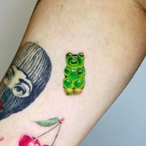 Haribo Tattoo, Black Tattoos For Women, Gummy Bear Tattoo, Themed Tattoos, Petit Tattoo, Tattoo Concepts, Tattoo Themes, Tattoos Unique, Female Sleeve