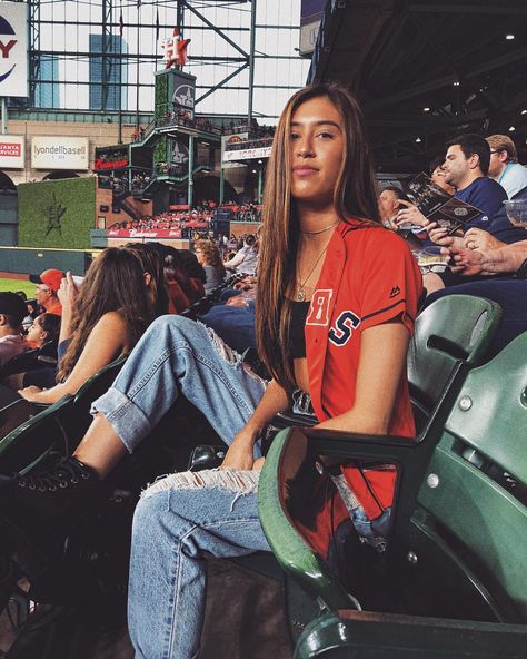 Oversized Baseball Jersey, Baseball Jersey Outfit Women, Baseball Jersey Outfit, Baseball Jersey Women, Game Outfit, Sock Outfits, Baseball Jersey Shirt, Baseball Outfit, Jersey Outfit