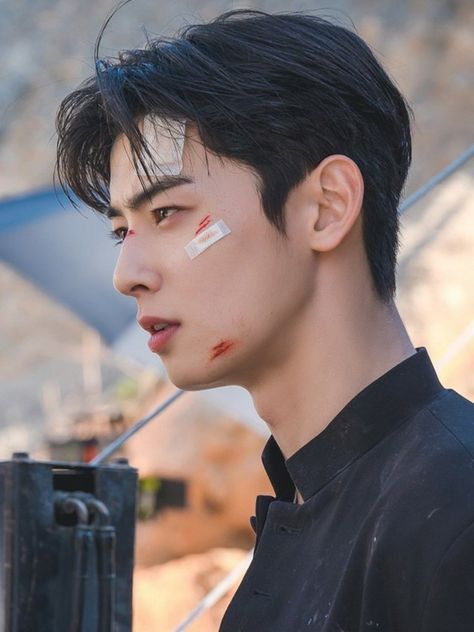 Cha Eun Woo 5 Cha Eun Woo Bare Face, Eunwoo Side Profile, Cha Eun Woo Hairstyle, Cha Eun Woo Haircut, Cha Eun Woo Face, Cha Eun Woo Boyfriend Material, Cha Eun Woo Aesthetic, Mullet Haircut, Eunwoo Astro