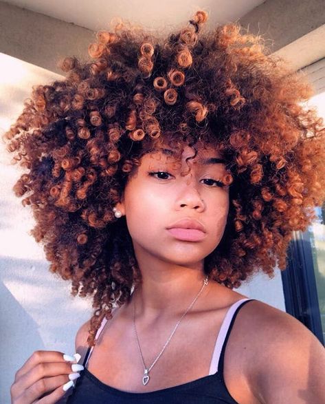 Cabello Afro Natural, Beautiful Natural Hair, Pelo Afro, Dyed Natural Hair, Natural Hair Beauty, Natural Hair Inspiration, Natural Hair Tips, Natural Hair Journey, Hair Journey