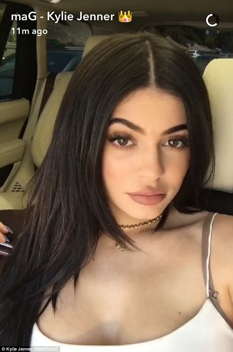 Contour on point: Kylie Jenner took to Snapchat on Sunday as she drove in the car with boyfriend Tyga as the two grabbed In-N-Out Kylie Jenner King Kylie, Kylie 2016, King Kylie 2016, Kardashian Aesthetic, Kylie Jenner Snap, Kylie Jenner 2017, Kylie Snap, Kylie Jenner Snapchat, Natural Selfie