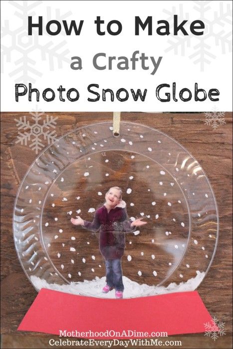 I love this craft!  Great for a winter classroom party, too! Classroom Winter Party, Living Nativity, Picture Snow Globe, Photo Snow Globes, Parents Gifts, Winter Crafts Preschool, Photo Snow, Snow Globe Crafts, Globe Crafts