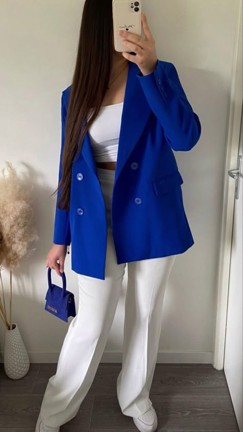 Blue Blazer Outfits For Women, Cute Professional Outfits, Outfit Classic, Blazer Outfits For Women, Outfit Zara, Mode Zara, Zara Drip, Winter Fashion Outfits Casual, Casual Outfit Inspiration