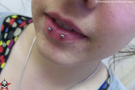 Saw a picture of someone who had two horizontal lip piercings on either side of a labret piercing. It was so cute, but wouldn't suit me. Horizontal Lip Piercing, Ashley Piercing, Labret Piercing, Facial Piercings, Cute Piercings, Body Is A Temple, Nose Hoop, Body Piercings, Lip Piercing