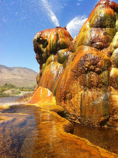 11. See a man-made geyser in the middle of the desert. Fly Geyser, Environment Architecture, Black Rock Desert, Adventure Trips, Nevada Desert, Reno Tahoe, Surreal Photos, Nature Architecture, Places To Explore