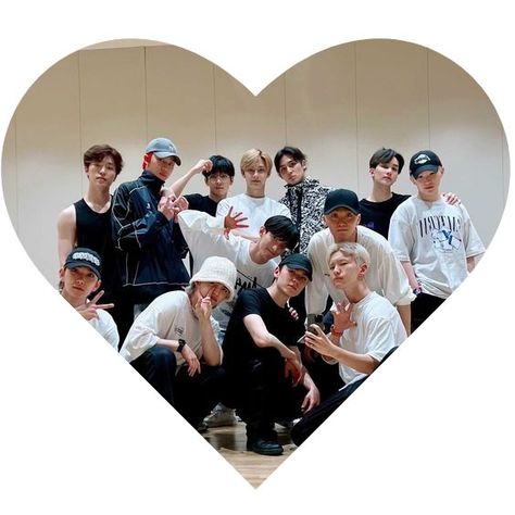 Seventeen Heart Icon, Seventeen Heart, Svt Heart, Heart Icon, Seventeen Album, Seventeen Wallpapers, Widget Icon, Pop Bands, Kpop Wallpaper