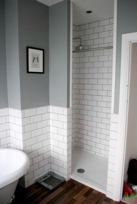 Makeover Kamar Mandi, Gray And White Bathroom, Puddle Jumper, Grey Bathroom, Bad Inspiration, Subway Tiles, Downstairs Bathroom, Decor Baie, Upstairs Bathrooms