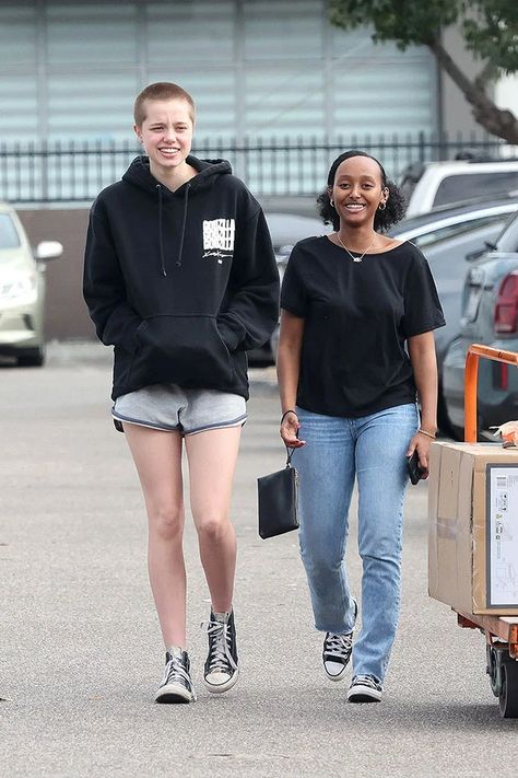 Black Converse Style, Shiloh Pitt, Shiloh Jolie Pitt, Shiloh Jolie-pitt, Shiloh Jolie, Masc Women, Celebrity Siblings, Jolie Pitt, Evolution Of Fashion