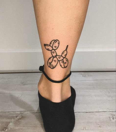 Small Fill In Tattoos For Sleeve, Balloon Dog Tattoo, Food Tattoo Ideas, Gold Balloon Dog, Sunday Tattoo, Illusion Tattoo, Food Tattoo, Optical Illusion Tattoos, Illusion Tattoos