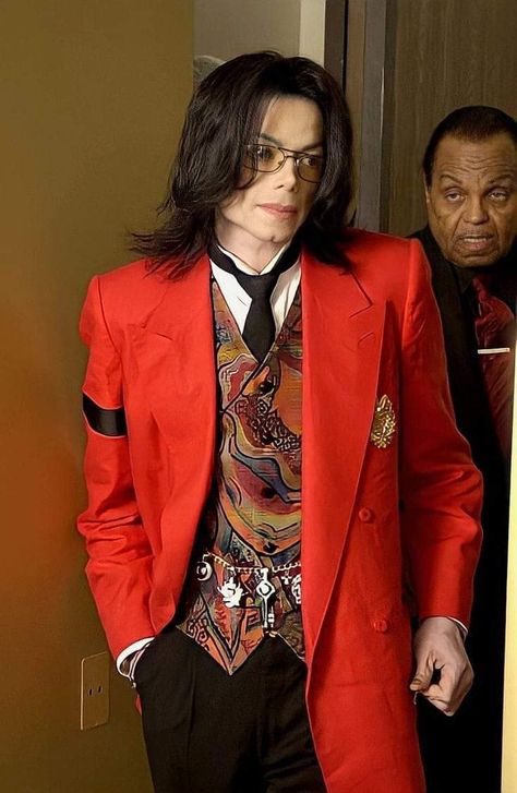 Michael Jackson Suit, Michael Jackson Costume, Michael Jackson Outfits, Michael Jackson Images, Michael Jackson Funny, Michael X, Michael Jackson Wallpaper, Michael Jackson Rare, Photos Of Michael Jackson