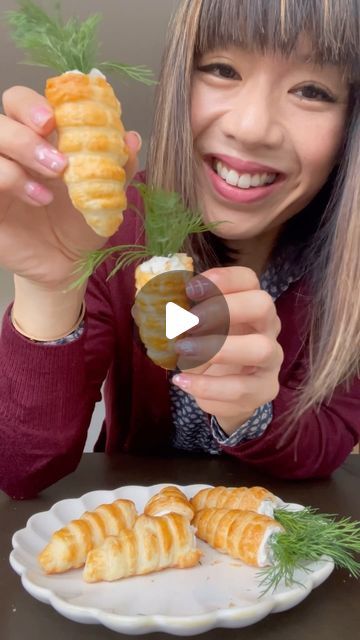 31K views · 2.3K likes | Winnie Wai-Ling Lee on Instagram: "Carrot puff pastry treat 🥕🥕🥕 - yes it’s still Winnie posting, so please keep watching🥰 I thought I would change things up a bit and make something savoury for you all. 
.
.
The nice thing about puff pastry is that you can fill it with a sweet filling of your choice too 😍 My love of bite size treats continue and here I show you a fun simple way to make these carrots shapes without any fancy equipment. Crush up some aluminium foil into cones and wrap away with puff pastry! You must try this hack 🤩 enjoy the video ❤️
.
.
Comment ‘CARROTS’ and I will DM you the recipe and instructions ❤️
.
.
#puffpastry #easyrecipes #savory #appetizer #easterbaking" Puff Pastry Carrots, Cheese Puff Carrot Bags, Bunny Shaped Puff Pastry, Puff Pastry Easter, Carrot Puff, Easter Carrot Appetizer, Crescent Roll Easter Carrot, Salmon Puffs, Puff Pastry Treats