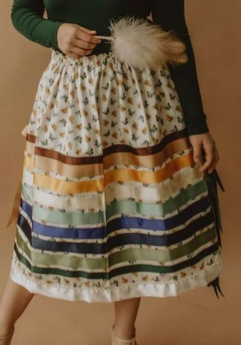 Ribbon Skirts Native American Ideas, Diy Ribbon Skirt, Ribbon Skirt Outfit, Ribbon Skirts Ideas, Ribbon Skirts Native American, Powwow Outfits, Fancy Shawl, Native Outfits, Native American Dress