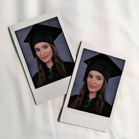 Graduation photo polaroids Graduation Vibes, Saree Jacket, Saree Jacket Designs, Graduation Pic, Graduate Photo, Graduation Look, College Graduation Cap Decoration, Master Degree, Graduation Pics