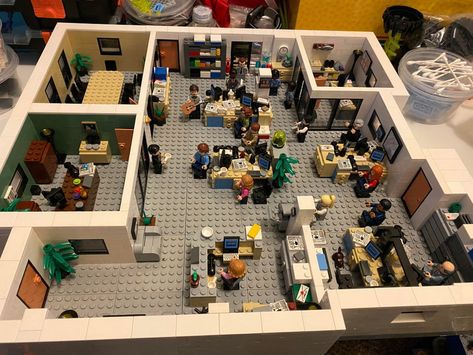 Office Lego, Lego Office, Lego Airport, Things To Build, Cool Things To Build, Big Lego, Lego Ship, Lego Room, Dunder Mifflin