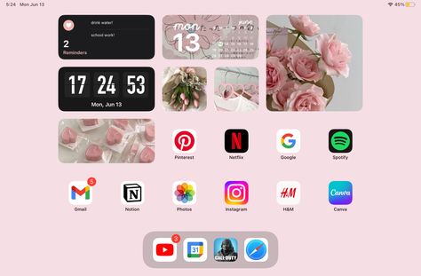 Ipad Pink Homescreen, Ipad Customization Home Screen, Tablet Layouts, Mac Organization, Ipad Pink, Ipad Home Screen, Ipad Setup, Pink Homescreen, Ipad Inspo