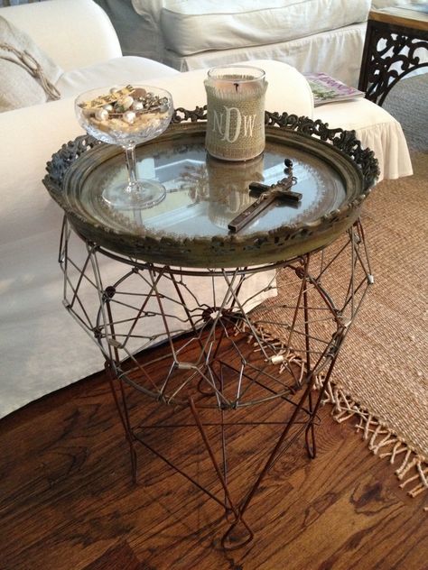 Vintage wire laundry basket turned table with the addition of a mirrored tray. Wire Laundry Basket, Make Your Own Calendar, Healthy Preschool Snacks, Wonderful Pistachios, Eating Before Bed, Revamp Furniture, Entertaining Decor, Tv Decor, Upcycle Recycle